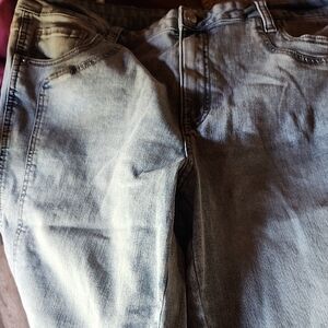 Time and Tru Women's Faded Light Blue Straight Leg Jeans